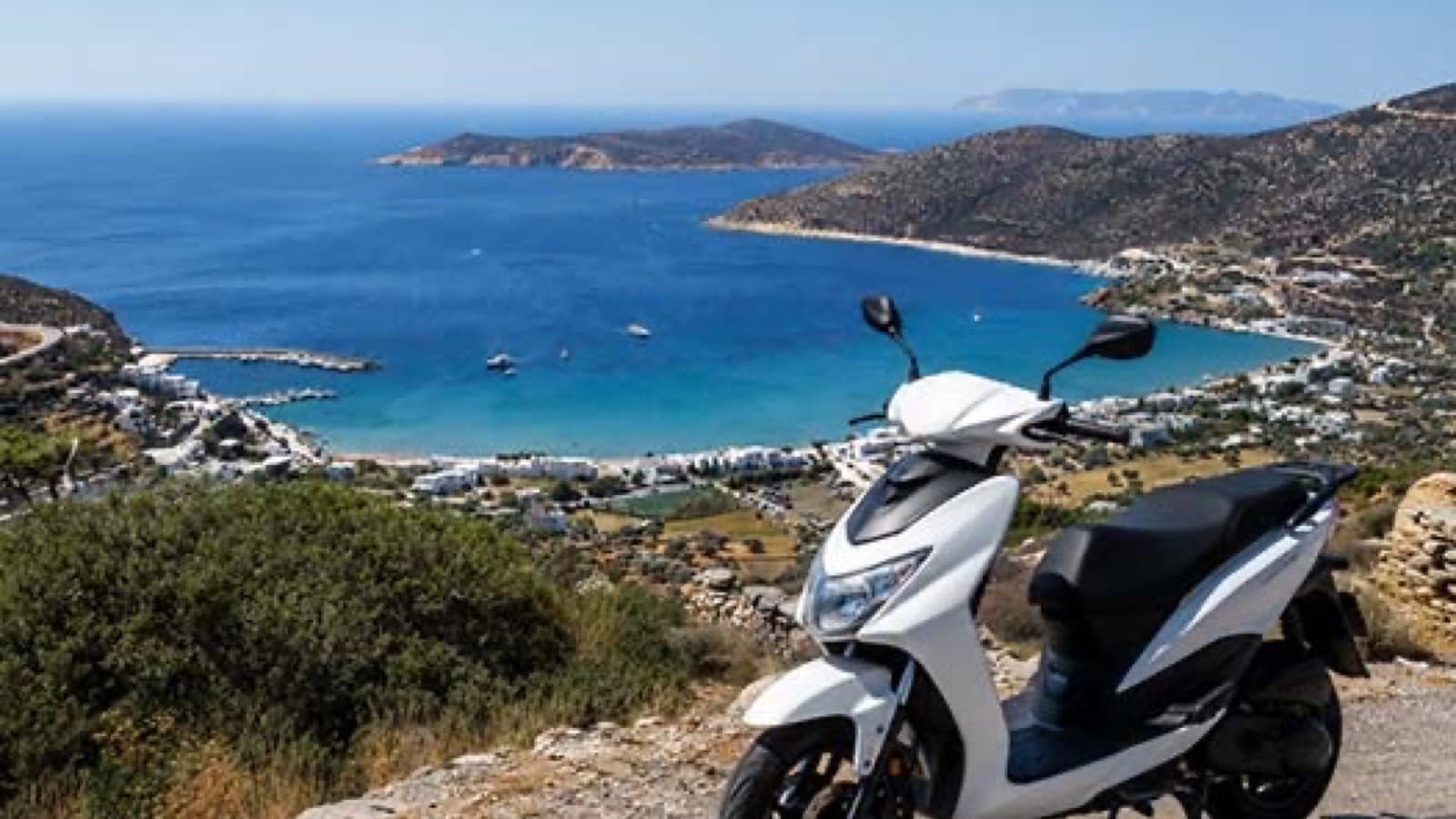 Permis et règles pour louer un scooter à Sifnos